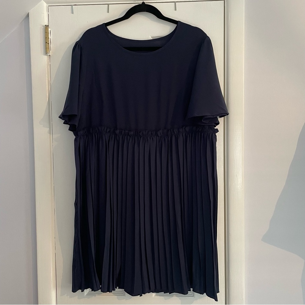 NWOT XL Babydoll navy bell sleeve dress